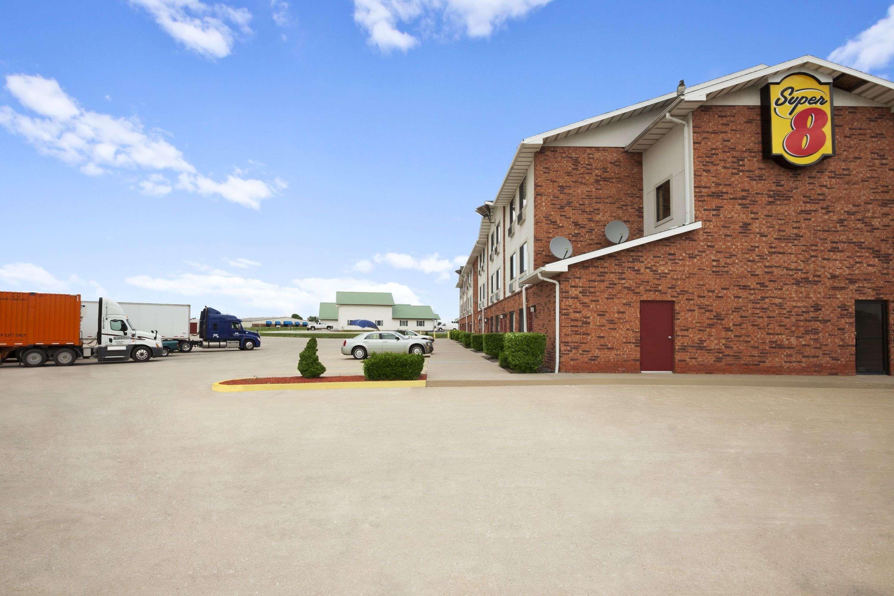 Super 8 By Wyndham Bowling Green Exterior foto