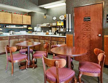 Super 8 By Wyndham Bowling Green Restaurant foto
